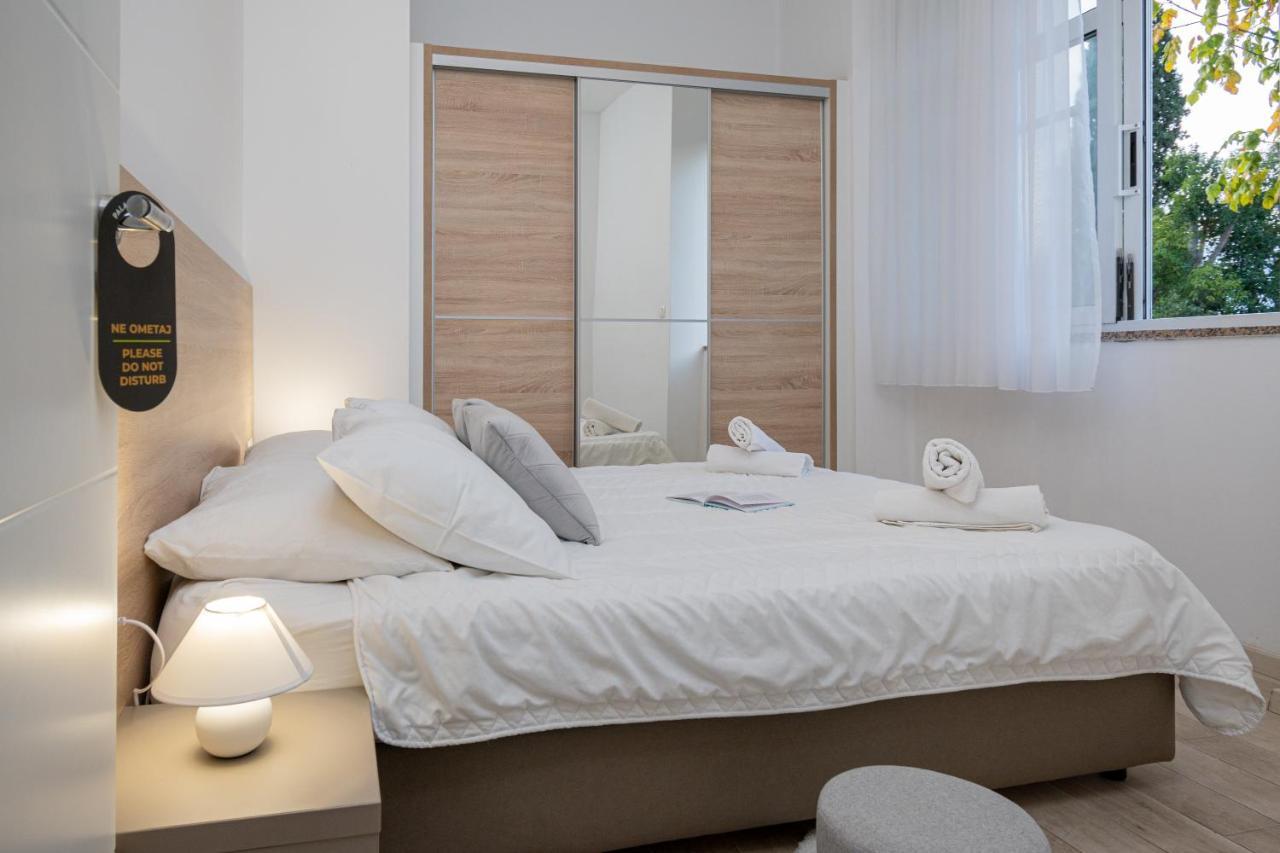 Apartments Palace Kolovare ซาดาร์ ภายนอก รูปภาพ